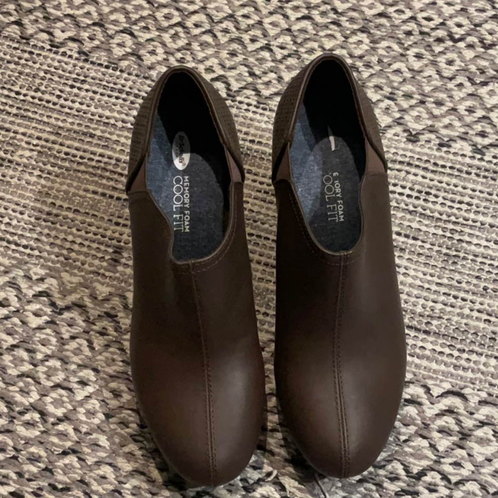 Dr. Scholl's Brown Ankle Boots Sleek Design